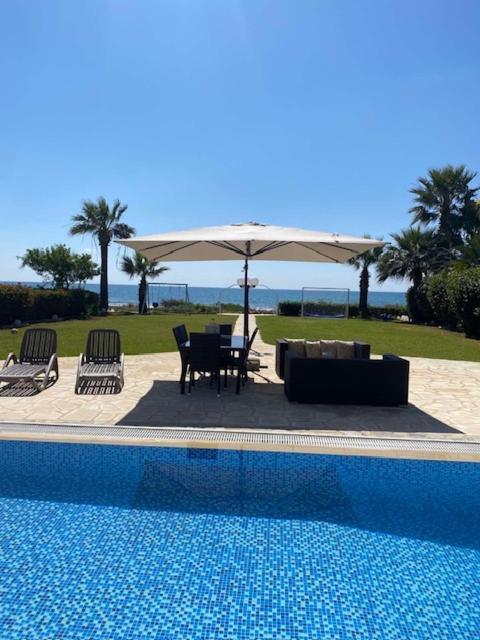 Ionion Beachfront Villa Айя Напа Екстериор снимка