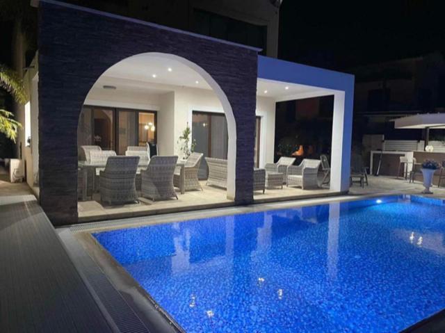 Ionion Beachfront Villa Айя Напа Екстериор снимка