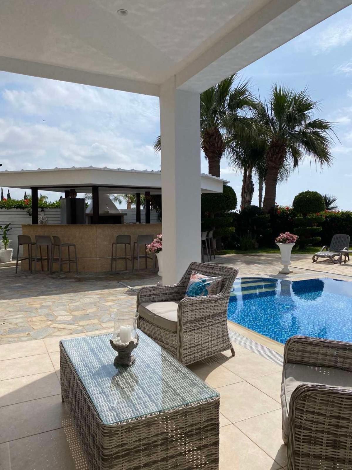 Ionion Beachfront Villa Айя Напа Екстериор снимка