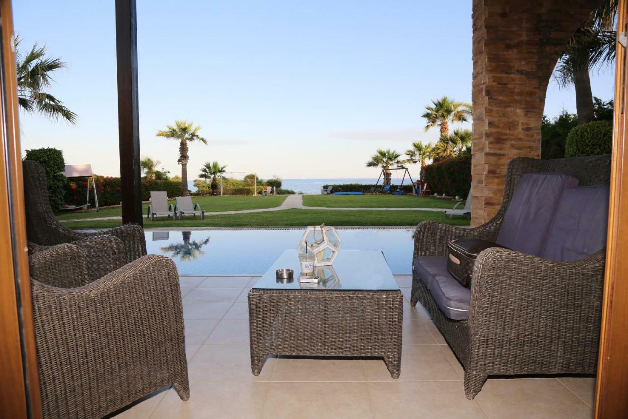Ionion Beachfront Villa Айя Напа Екстериор снимка